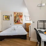 Studio Refait A Neuf Metro Pereire Paris 17 - 2P
